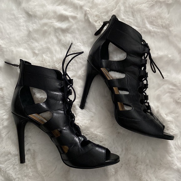 GUC * Guess * Cerlan Open Toe Lace-up Ankle Booties * Size 9.5